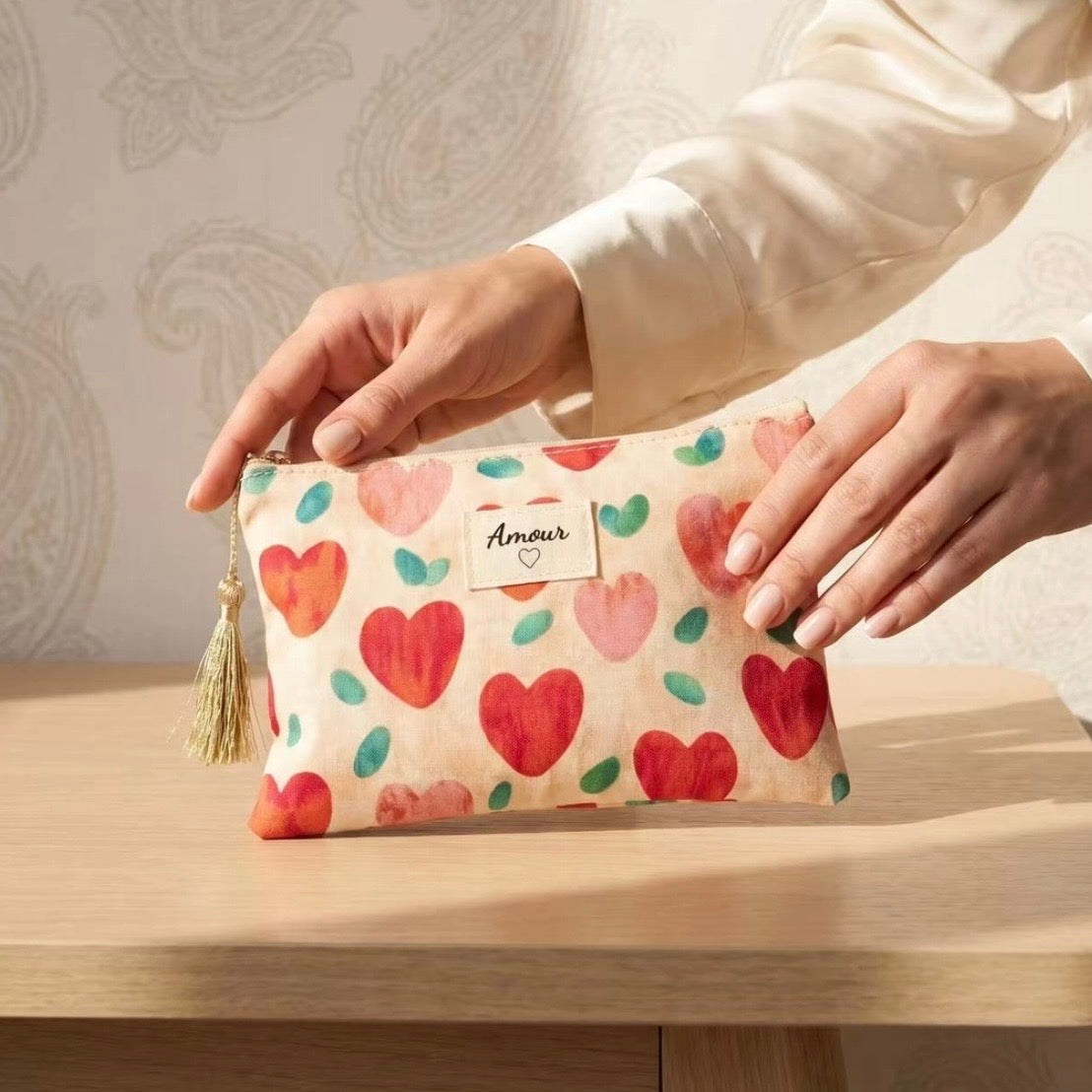 Pochette trousse de toilette cœurs imprimés Amour