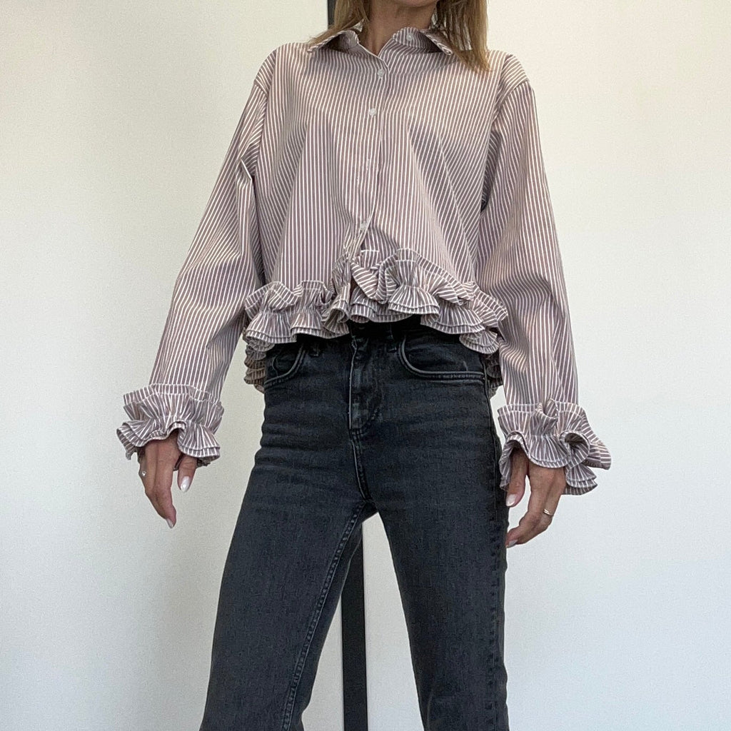 Chemise rayé beige à froufrous